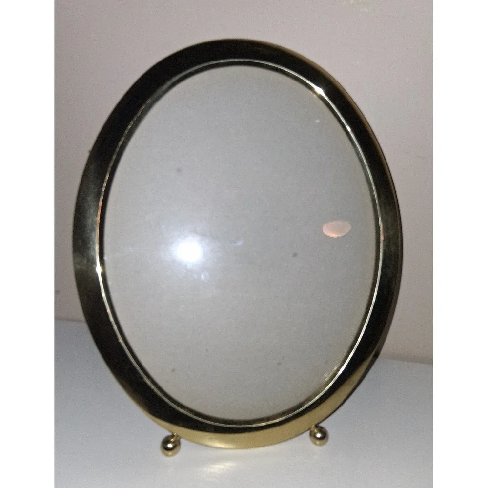 Vintage Oval Brass Tone 8x10 Picture Frame Made in Korea Tabletop Wall Frame